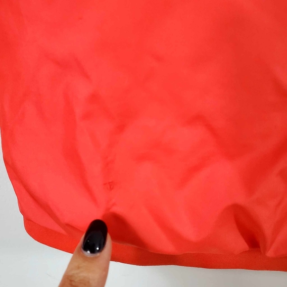 The North Face Puffer Jacket Womens - Picture 13 of 13